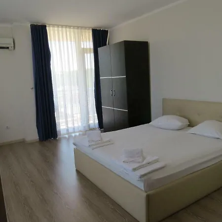 Royal Beach Hotel 3*